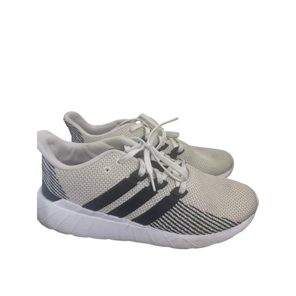 Adidas Questar Flow MEN Size 9.5 - White/ Black p